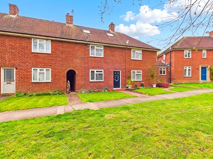 3 Bedroom Terraced House For Sale In Brackley Lane, Calvert, MK18