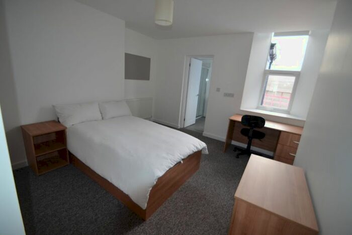 Studio To Rent In Hill Park Crescent, Plymouth PL4