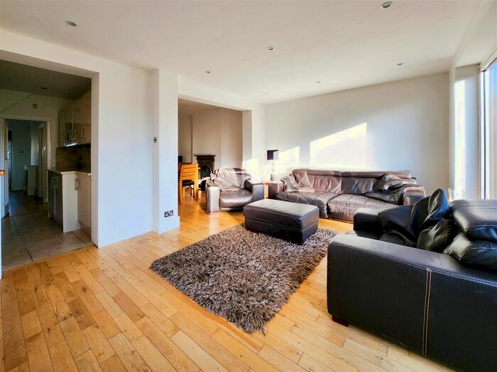 3 Bedroom Property To Rent In Torrington Way, Morden, SM4