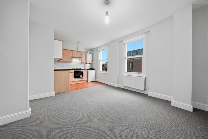 1 Bedroom Flat To Rent In Stockwell Road, London, SW9