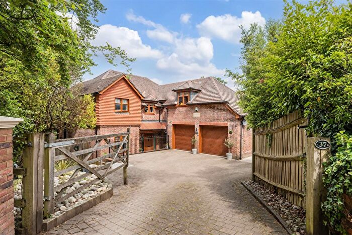 4 Bedroom Detached House For Sale In Queens Road, Waterlooville, PO7