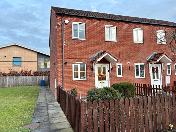 2 Bedroom End Of Terrace House For Sale In Lancaster Court, Auckley, Doncaster, DN9