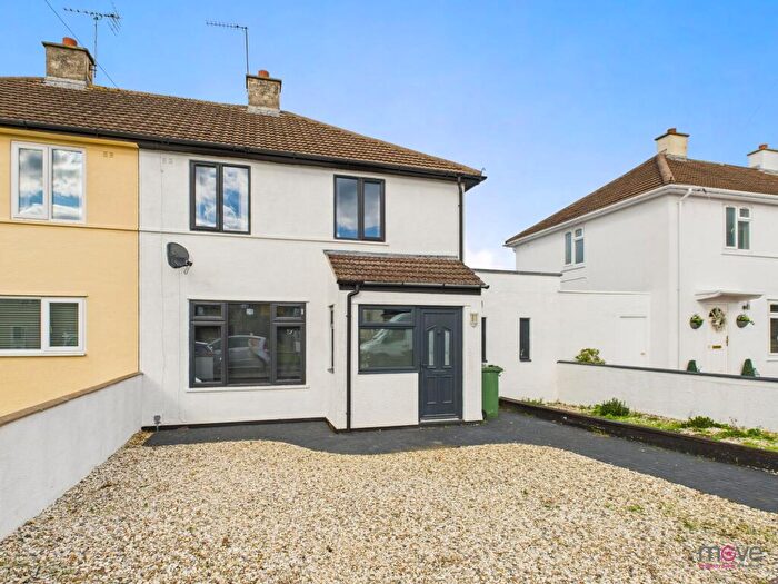 4 Bedroom Semi Detached House For Sale In Sandyleaze, Gloucester, GL2