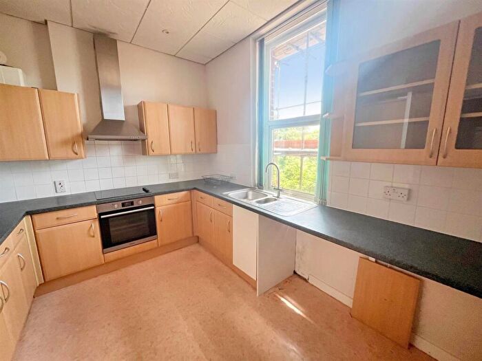 2 Bedroom Flat For Sale In Shorncliffe Road, Folkestone, CT20