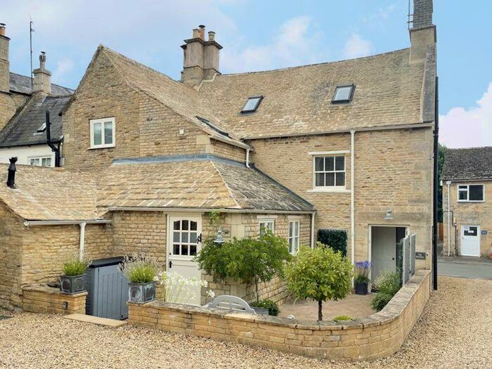 3 Bedroom Semi-Detached House To Rent In West Street, Kings Cliffe, PE8