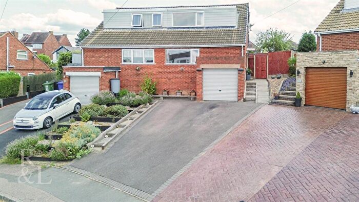 3 Bedroom Semi Detached House For Sale In Sherbrooke Avenue, Wilnecote, Tamworth, B77
