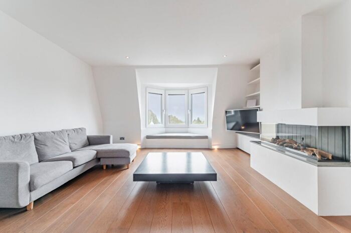 2 Bedroom Flat To Rent In Fitzjohns Avenue, Hampstead Village, NW3