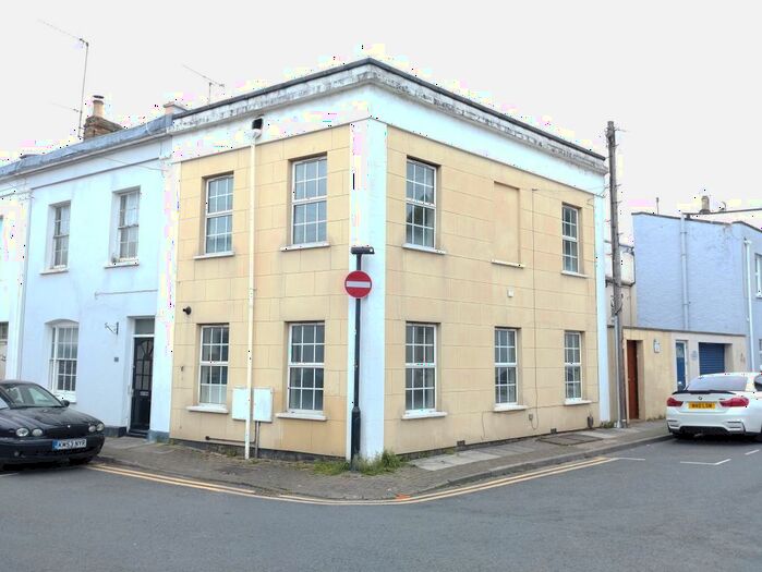 3 Bedroom Property To Rent In Portland Square, Cheltenham, GL52