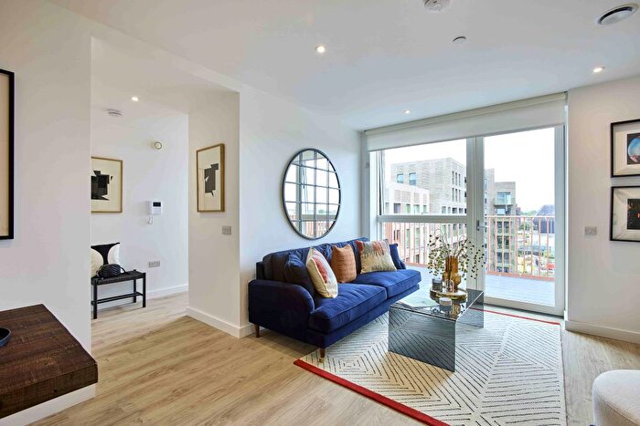 2 Bedroom Flat For Sale In Marshgate Lane, London, E15