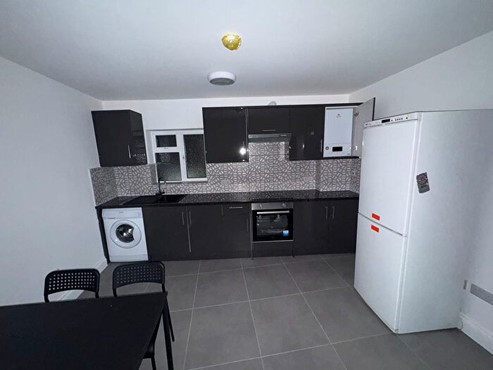 2 Bedroom Flat To Rent In Streatfield Road, Harrow, HA3