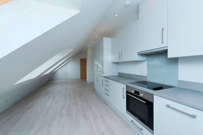 2 Bedroom Apartment To Rent In Rivia House, High Road, Whetstone, London, N20