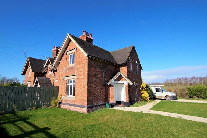 3 Bedroom Cottage For Sale In Halfway Cottages, Sudbury, DE6