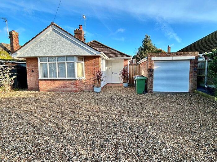 3 Bedroom Detached Bungalow For Sale In Waunci Crescent, Gorleston, NR31