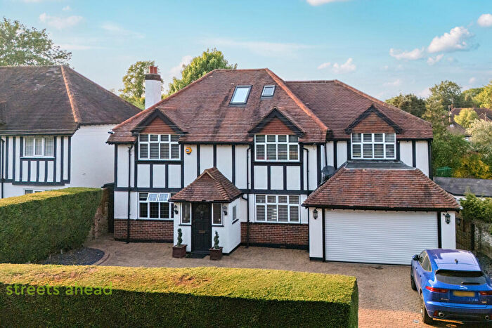 5 Bedroom Detached House To Rent In Grove Wood Hill, Coulsdon, CR5