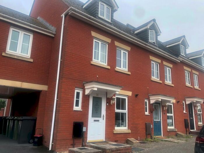 3 Bedroom House To Rent In Crown Way, EX2