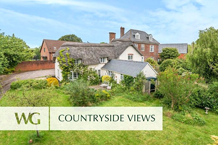 4 Bedroom Link Detached House For Sale In Farringdon, Exeter, EX5