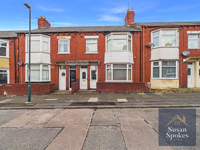2 Bedroom Flat For Sale In Richmond Road, South Shields, NE34