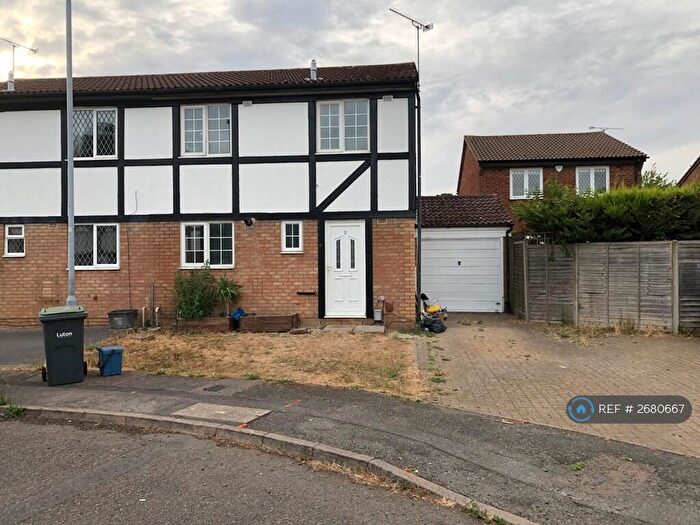 3 Bedroom Semi-Detached House To Rent In Beanley Close, Luton, LU2