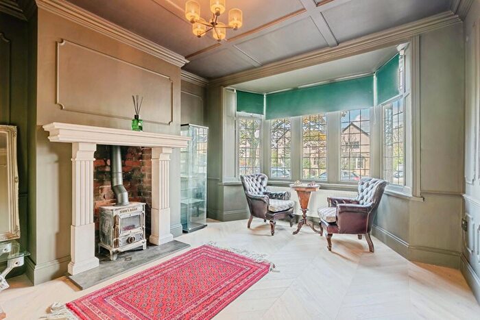 4 Bedroom Semi-Detached House For Sale In Glen View Road, Burnley, Lancashire, BB11