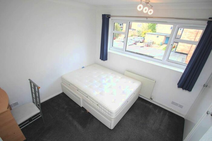 3 Bedroom Flat To Rent In Surbiton Road, Kingston Upon Thames, KT1