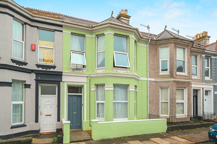 2 Bedroom Flat For Sale In Cotehele Avenue, Prince Rock, Plymouth, PL4