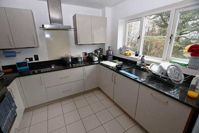 2 Bedroom Apartment To Rent In Russell Hill, Purley, CR8
