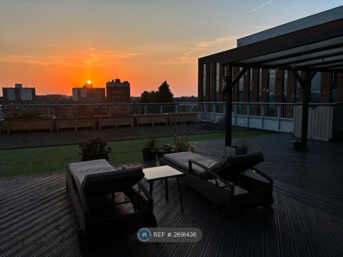 2 Bedroom Flat To Rent In Queens Road, Chester, CH1