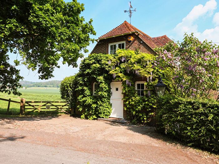 5 Bedroom Country House For Sale In Oxley, Near Tenterden, TN30