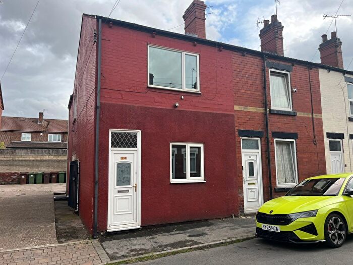 3 Bedroom Terraced House For Sale In Victoria Street, Pontefract, WF9