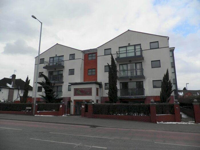 2 Bedroom Flat To Rent In Penn Road, Wolverhampton, WV4