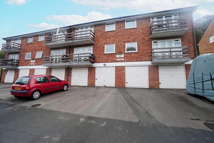 2 Bedroom Flat For Sale In Carisbrooke Avenue, High Wycombe, HP12