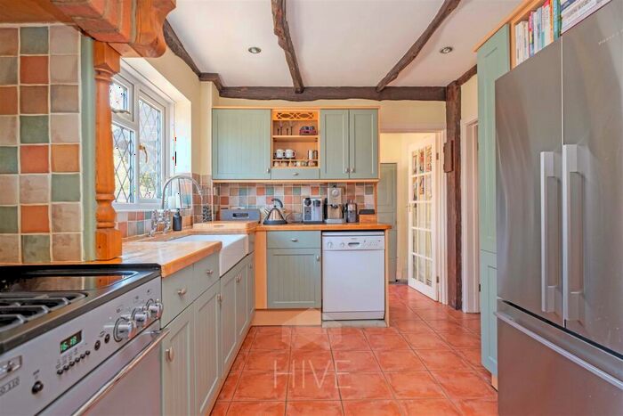 4 Bedroom Detached House For Sale In Monkton Close, Ferndown, BH22