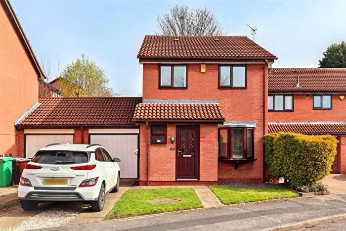 3 Bedroom Link Detached House For Sale In Poplar Avenue, Sherwood, Nottingham, NG5