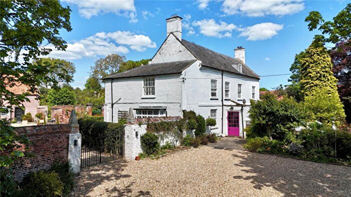 6 Bedroom Detached House For Sale In Rectory Lane, Lea, Gainsborough, Lincolnshire, DN21