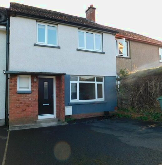 3 Bedroom Town House To Rent In Orchard Place, Edinburgh, EH4