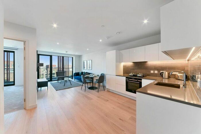 1 Bedroom Flat To Rent In James Cook Building, Bonnet Street E16