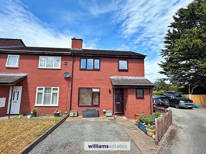 3 Bedroom Terraced House For Sale In Maes Hafod, Ruthin, LL15