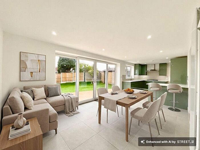 5 Bedroom Detached House For Sale In Heather Crescent, Stoke-On-Trent, ST3