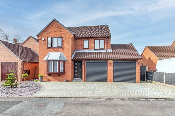 4 Bedroom Detached House For Sale In Otter Close, Redditch, Worcestershire, B98