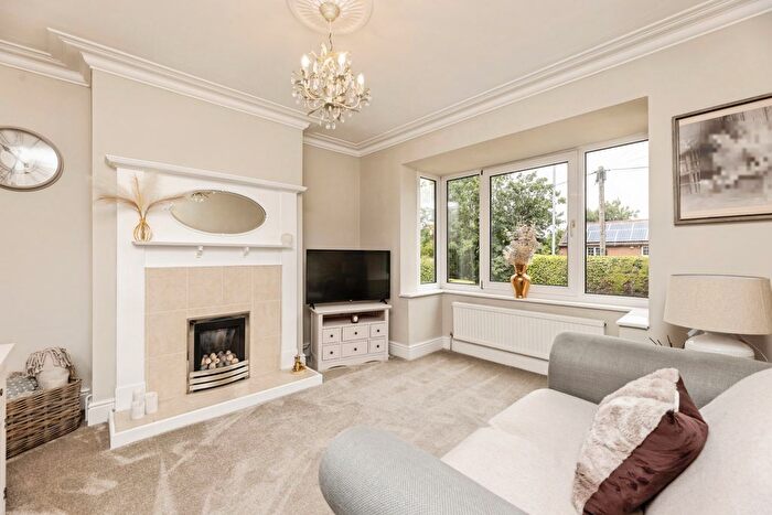 4 Bedroom Detached House For Sale In Pontefract Road, Knottingley, WF11