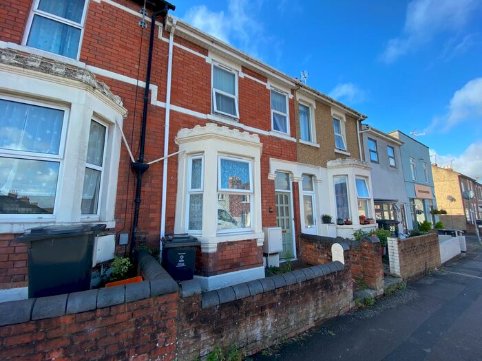 4 Bedroom Terraced House To Rent In Crombey Street, Town Centre, Swindon, SN1