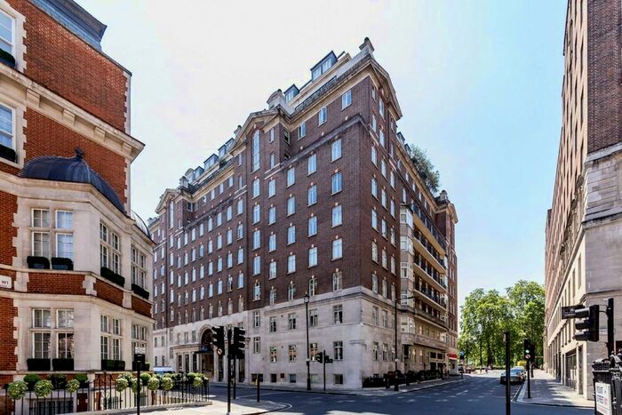 2 Bedroom Flat To Rent In Park Street, London, W1K