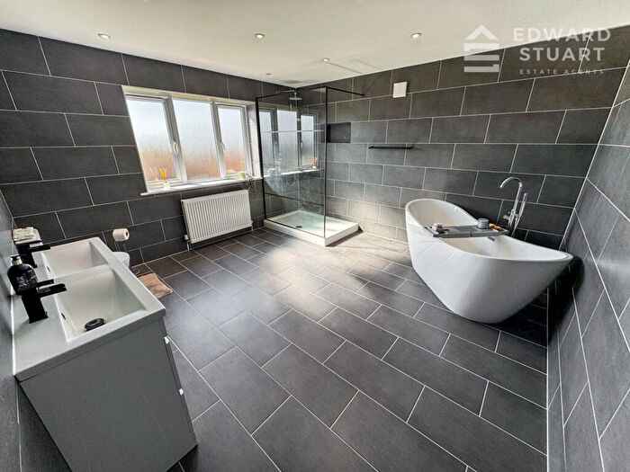 5 Bedroom Detached House For Sale In Mill Road, Murrow, Wisbech, PE13