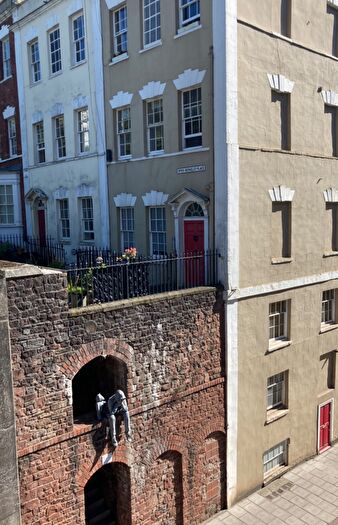 1 Bedroom Flat To Rent In Upper Berkeley Place, Bristol, BS8