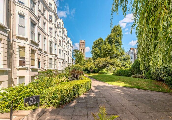 Studio To Rent In Colville Gardens, Notting Hill, London, W11