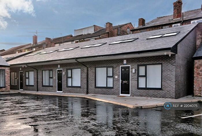 3 Bedroom End Of Terrace House To Rent In Stonemasons Close, Liverpool, L7