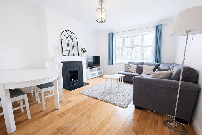 2 Bedroom Flat For Sale In Shoot Up Hill, London, NW2