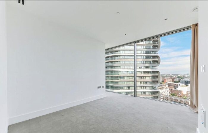 2 Bedroom Flat For Sale In Bollinder Place, Carrara Tower, EC1V