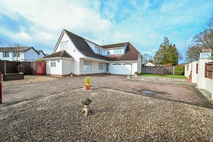 3 Bedroom Detached House For Sale In Ringwood Road, Verwood, BH31