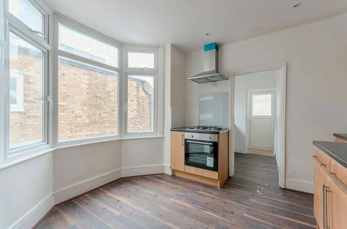 1 Bedroom Maisonette To Rent In Gillett Road, Thornton Heath, CR7